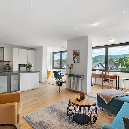 Modern Eingerichtetes *