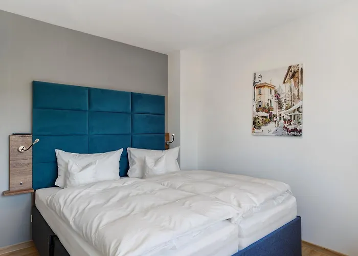 Modern Eingerichtetes Ахерн