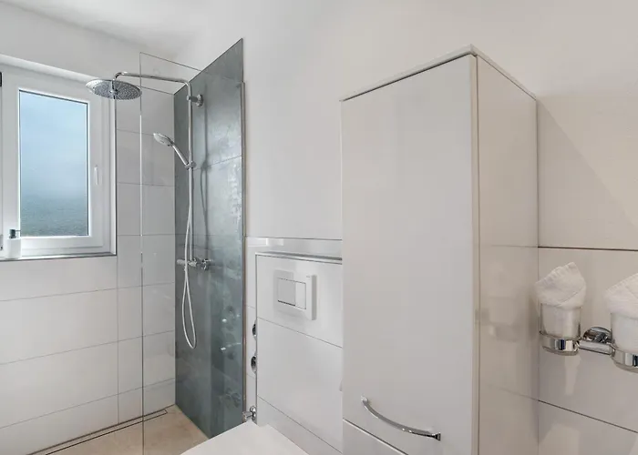 Modern Eingerichtetes *