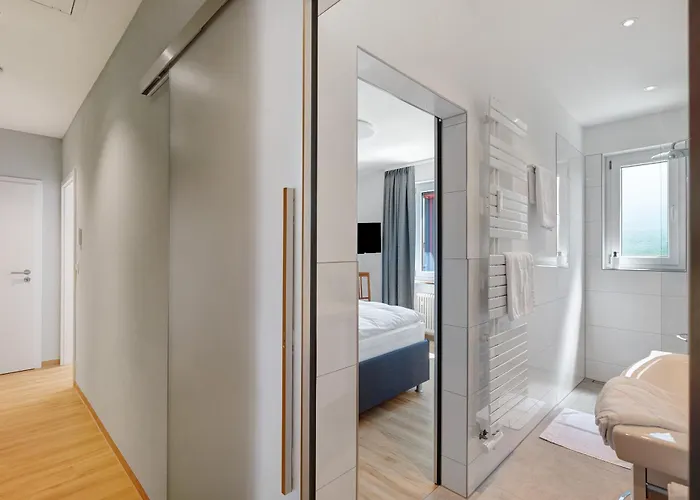 Modern Eingerichtetes * Ахерн