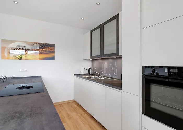 Modern Eingerichtetes * Ахерн