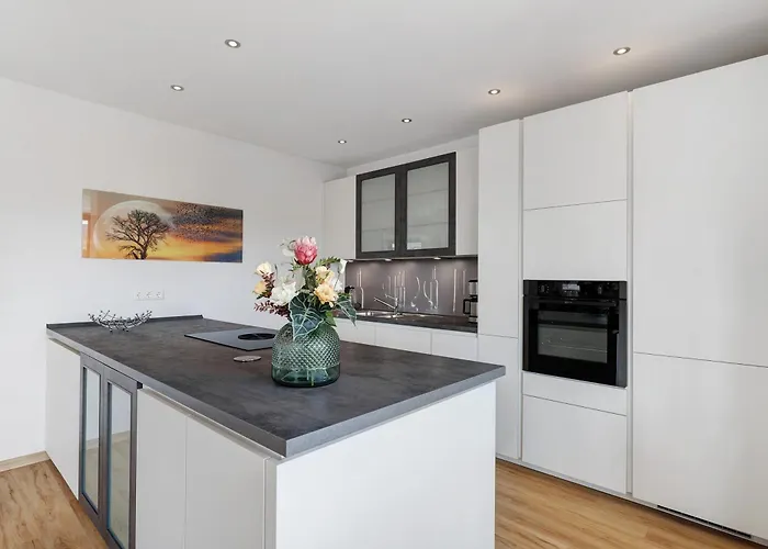 Апартаменты Modern Eingerichtetes Ахерн