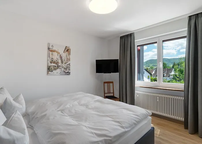 Modern Eingerichtetes * Ахерн